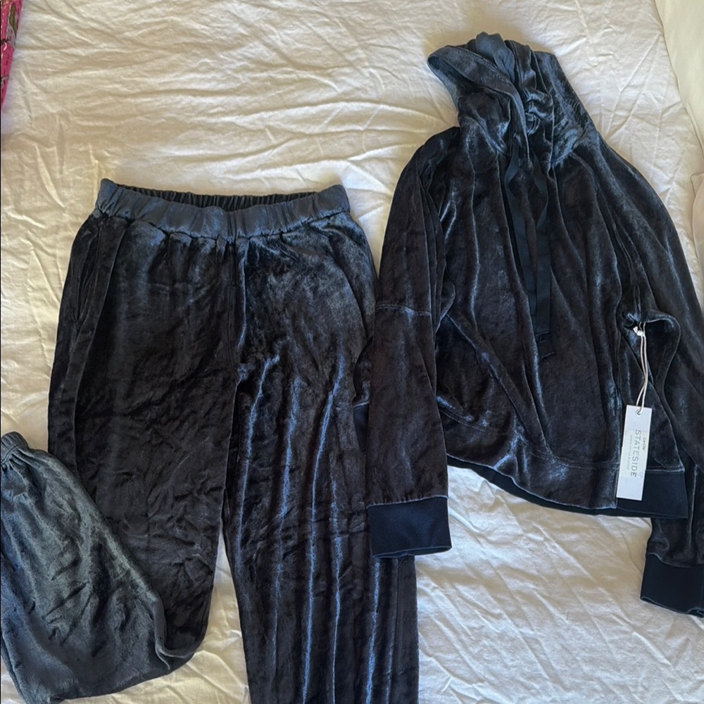 Stateside Velvet blue Sweat Set